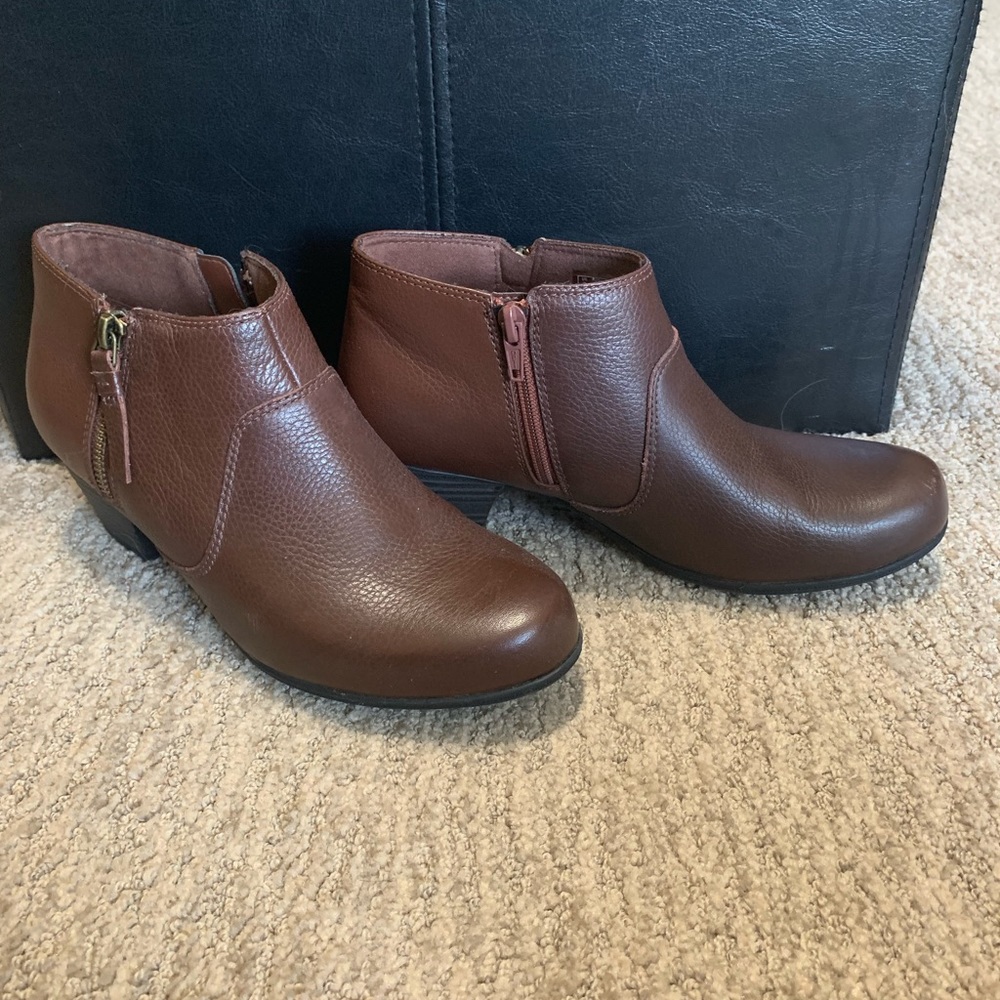 Clarks Brown Leather Booties 71/2